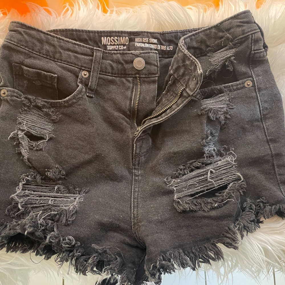 grungy high waist shorts